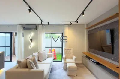 Casa Sobrado com 131,21m² privativos, 3 quartos, 2 vagas de garagem, no Uberaba, Curitiba - PR.