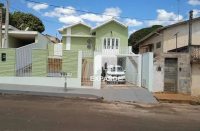Casa com 4 dormitórios à venda, 244 m² por R$ 550.000,00 - Vila Maria - Botucatu/SP