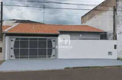 Casa com 2 dormitórios para alugar, 141 m² por R$ 2.800,00/mês - Jardim Itamarati - Botucatu/SP