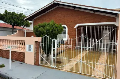 Casa com 3 dormitórios para alugar, 150 m² por R$ 3.500,00/mês - Vila Carmelo - Botucatu/SP
