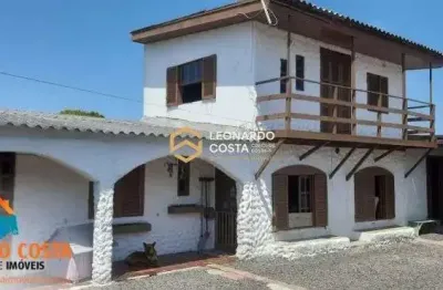 Casa com dois andares e mais anexo em balneário pinhal