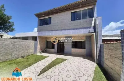 Bela casa com dois andares no centro de cidreira proximo do mar