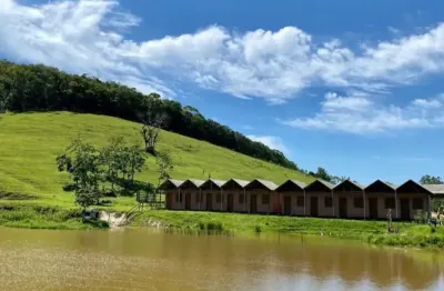 Sitio em Balneário de Piçarras, bairro Nova descoberta, com 13,5 hectares com escritura e Registro de Imóveis.
