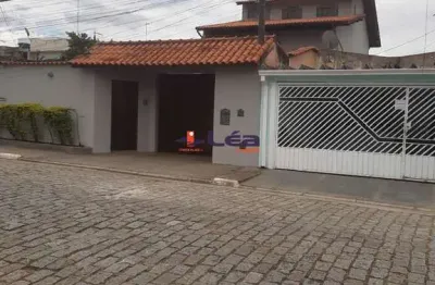 Sobrado à venda em Suzano-SP, Cidade Cruzeiro do Sul: 3 quartos, 2 suítes, 2 salas, 3 banheiros, 6 vagas, 250m²