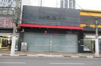 Salão Comercial para Locação no Centro de Suzano-SP: 320m², 2 Banheiros e Excelente Localização