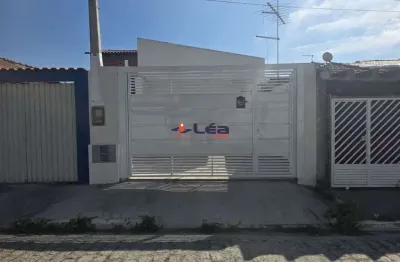 Casa à venda em Suzano-SP, Cidade Cruzeiro do Sul: 3 quartos, 1 suíte, 1 sala, 1 banheiro, 2 vagas, 90m². Encontre seu novo lar!