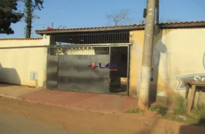 Chácara à venda em Ferraz de Vasconcelos-SP, Jardim Cambiri: 3 quartos, 1 suíte, 2 salas, 2 banheiros, 1.500 m² de área.