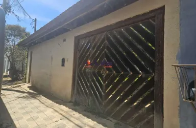 Excelente oportunidade: Casa à venda em Suzano-SP, Jardim Casa Branca - 2 quartos, 1 sala, 1 banheiro, 2 vagas de garagem!