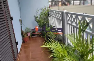 Sobrado à venda em Itaquaquecetuba-SP: 4 quartos, 1 suíte, 2 vagas de garagem, 214m² no Jardim Luciana!