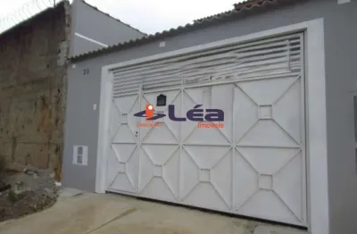 Imperdível oportunidade: Casa à venda em Suzano-SP, Jardim das Flores! 3 quartos, 1 suíte, 1 sala, 1 banheiro, 2 vagas, 81m²!