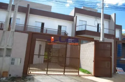 Sobrado à venda em Suzano-SP, bairro Jardim Casa Branca: 3 quartos, 1 suíte, 1 sala, 2 vagas, 108m². Venha conferir!