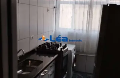 Apartamento com 2 quartos à venda na Avenida Governador Jânio Quadros, 1599, Parque São Francisco, Ferraz de Vasconcelos, 57 m2 por R$ 200.000