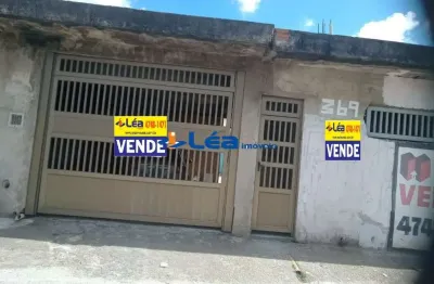 Casa com 2 quartos à venda na Rua Leila Margarida Takeuchi, 369, Vila Figueira, Suzano por R$ 410.000