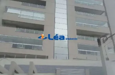 Apartamento à venda no Centro de Poá-SP: 3 quartos, 1 suíte, 1 sala, 1 banheiro, 2 vagas de garagem, 168,64 m².