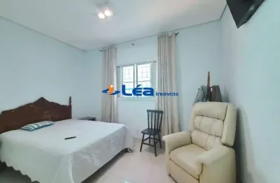 Casa com 3 quartos para alugar na Rua Manoel Moreira de Azevedo, 44, Centro, Suzano por R$ 7.000