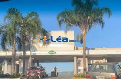 Terreno em condomínio fechado à venda na Rua dos Jacarandás, Parque dos Lagos, Mogi das Cruzes por R$ 550.000