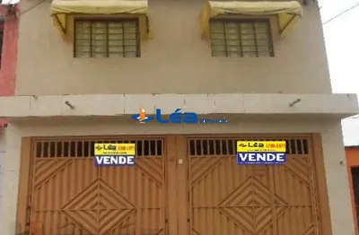 Casa com 3 quartos à venda na Rua Maracatins, 46, Calmon Viana, Poá, 240 m2 por R$ 400.000