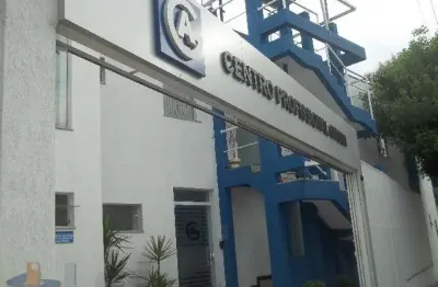 Sala comercial para alugar na Rua Rui Barbosa, 340, Centro, Suzano, 22 m2 por R$ 1.200