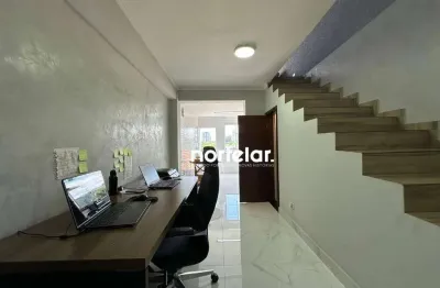 Sobrado  - 2 quartos, 2 vagas cobertas!!! - pq. são domingos!!!...