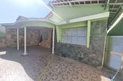 Casa com 2 quartos à venda na Rua Urumila, Vila Carbone, São Paulo
