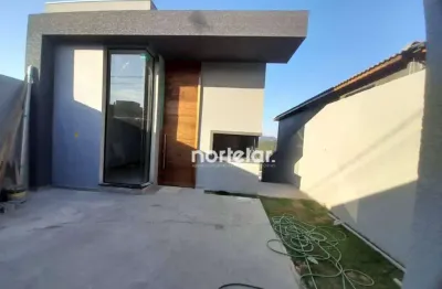 Excelente oportunidade casa terrea  localizado na regiao do portais (polvilho)   casa com 3 dormitórios sendo uma suíte.  128,5m² com área gourmet, la