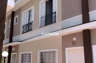 Casa de condomínio com 2 quartos e 3 banheiros à venda, 78 m²