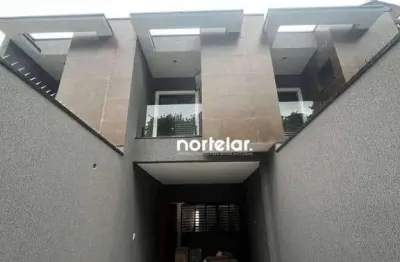 Sobrado novo à venda – 2 suítes, 2 vagas – acabamento impecável!  apresentamos este belíssimo sobrado recém-construído, com 2 dormitórios, ambos suíte