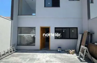 Sobrado em fase  final de acabamento à venda próximo ao horto florestal ?  encante-se com este belíssimo sobrado de 3 dormitórios, sendo 2 suítes, pro