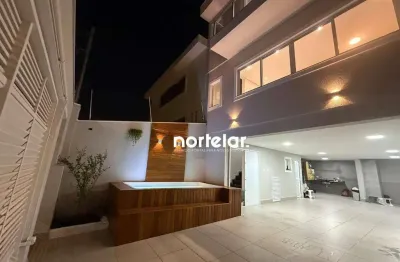 Maravilhoso sobrado em alto padrão parque são domingos  sobrados com 195 m2, sendo:  3 suítes, suíte do casal com bancada dupla; 6 vagas de garagem; s