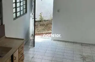 Casa com 2 quartos para alugar por R$ 1.690/mês - Vila Nina - São Paulo/SP