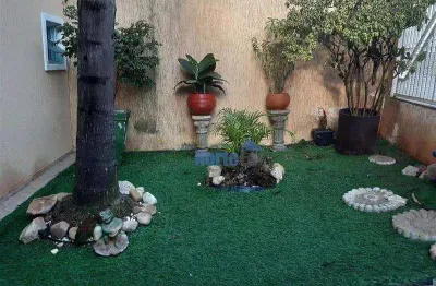 Sobrado a venda 3 dormitórios sendo 1 suite.3 banheiros no horto  florestal