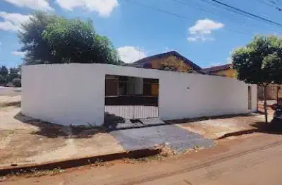 Casa com 2 quartos para alugar na Rua Serra d'Água, 15, Bandeirantes, Londrina