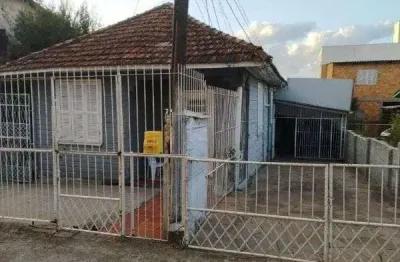 Ótima oportunidade de investimento. terreno com 3 casas com entradas independent