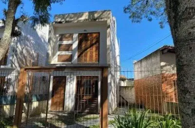 Casa imperial park  com 2 dorm e amplo pateo privativo