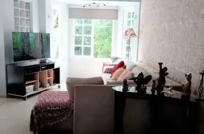Casa com 3 quartos à venda na Rua Amapá, 786, Vila Nova, Porto Alegre