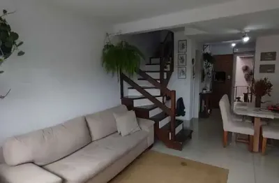 Casa com 2 quartos à venda na Rua Giobatta Giuseppe Petracco, 411, Vila Nova, Porto Alegre