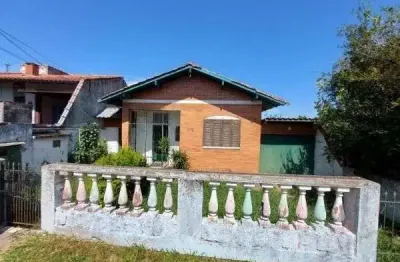 Casa com 3 quartos à venda na Avenida Vicente Monteggia, 1179, Cavalhada, Porto Alegre