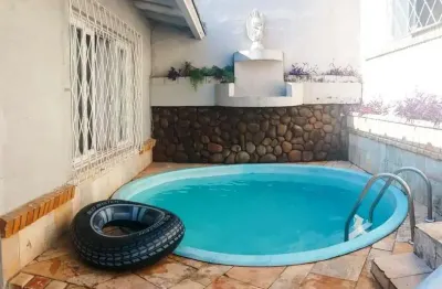Casa com 3 quartos à venda na Rua Peri Melo, 120, Nonoai, Porto Alegre
