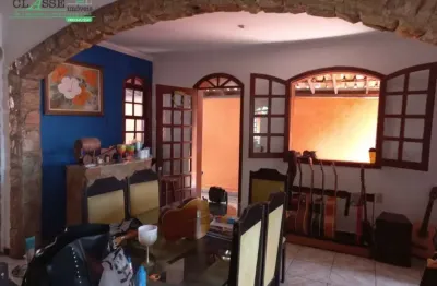 Casa com 3 quartos à venda na rua josé diniz maia, 315, funcionários, contagem por r$ 480.000