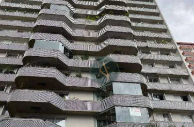 Charmoso apartamento da década de 80, no coração do Batel!  Possui área de 292 m², por R$ 1.590.000 - Batel - Curitiba/PR