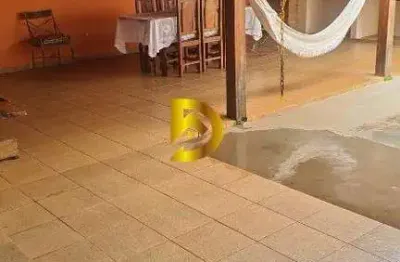 Casa para Aluguel em Leblon, Uberaba - 3 Quartos, 3 Vagas de Garagem