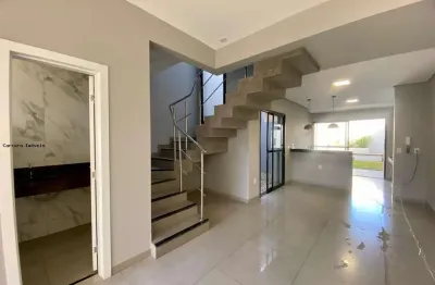 Casa para Venda em Uberlândia, Bosque dos Buritis, 3 dormitórios, 3 suítes, 4 banheiros, 2 vagas