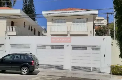 Lindíssima casa na rua darwin, 380 metros de terreno, 7 banheiros, 2 salas grandes, 6 vagas.