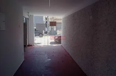 Linda casa com 3 dorm, sala ampla, 3 wcs, entr.lateral, 2 vagas. oportunidade