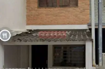 2 sobrados p/venda com 214m2 de área total, ambos estão locados. oportunidade