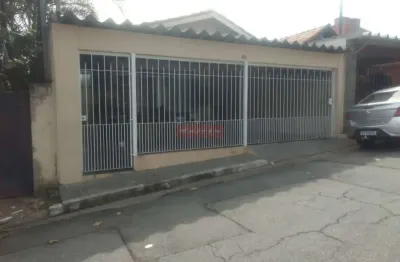 Linda casa térrea em veleiros a venda, com 3 dorm, sala , coz, 2 banh, 2 vgs, edic, churr, quintal.