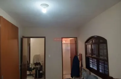 Sobrado a venda pq do engenho, com 3 dorm, sendo 2 suítes, sala ampla, sala de jantar, coz, 2 vgs ,