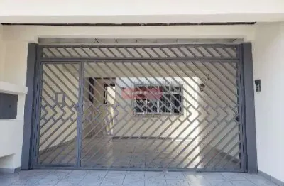 Casa com 3 quartos para alugar na Chácara Santo Antônio, São Paulo 