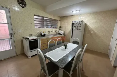 Sobrado a venda em sto amaro, com 2 dorm, sala, coz, 2 banh, lavanderia, quintal, 1 vg peq