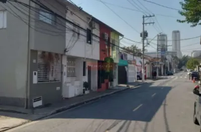 Casa de vila com 2 dorm, entrada lateral, sala, 2 vagas, coz, quintal . oportunidade